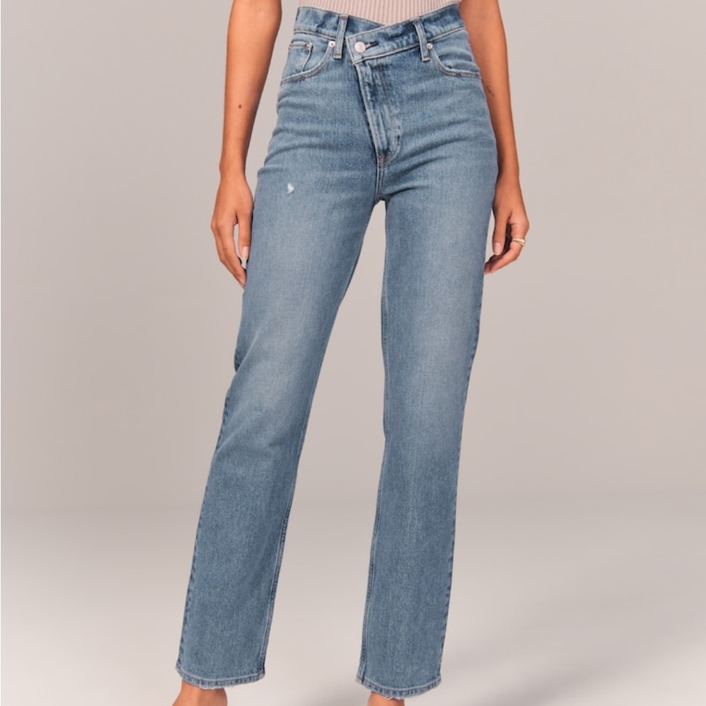 Abercrombie & Fitch Ultra High Rise 90’s straight jeans